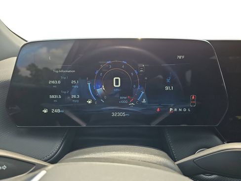 Used 2025 Chevrolet Equinox LT FWD image 19
