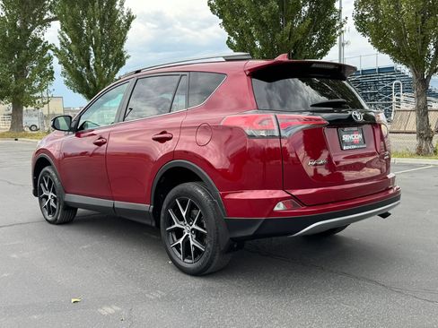 Used 2018 Toyota RAV4 SE w/ Power Extra Value Package AWD/4WD image 8