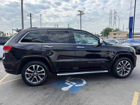 Used 2018 Jeep Grand Cherokee Overland AWD/4WD image 4