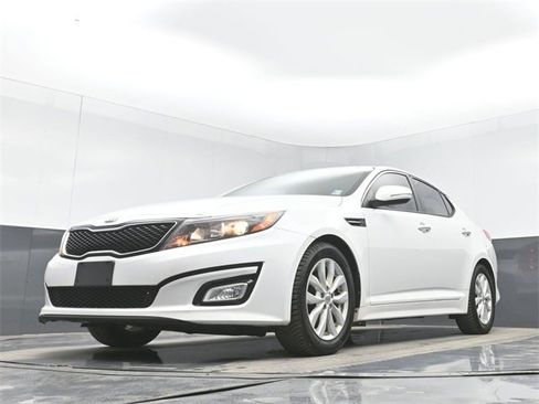 Used 2015 Kia Optima LX image 41