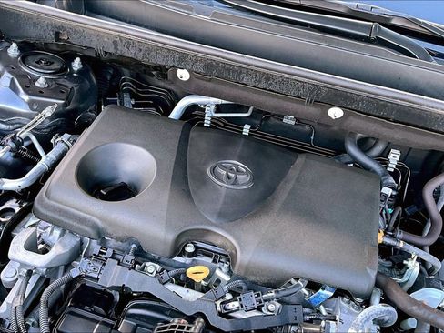 Used 2025 Toyota RAV4 XLE image 34