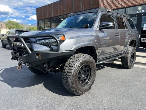Used 2021 Toyota 4Runner TRD Off-Road Premium AWD/4WD image 8