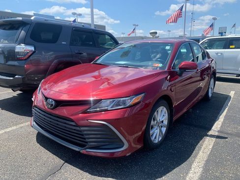 Used 2022 Toyota Camry LE w/ Cold Weather Package AWD/4WD image 6