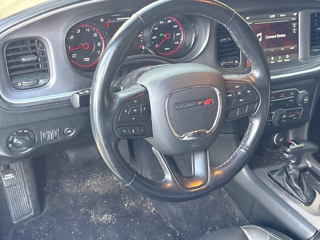 Used 2022 Dodge Charger SXT w/ Plus Group RWD image 5