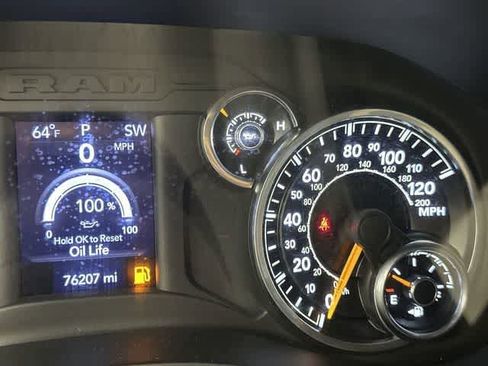 Used 2022 RAM 1500 Big Horn AWD/4WD image 16