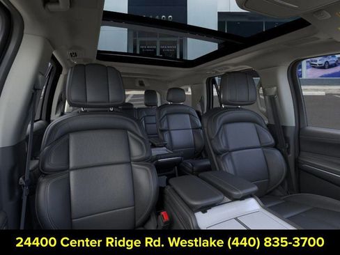 New 2025 Lincoln Navigator Reserve image 10