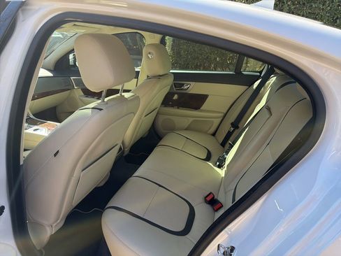 Used 2013 Jaguar XF 3.0 image 18