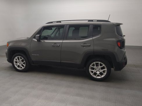 Used 2021 Jeep Renegade Latitude w/ Convenience Group AWD/4WD image 3