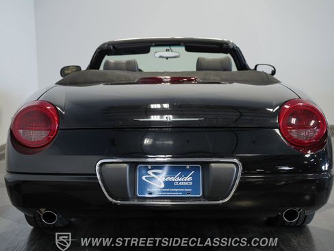 Used 2003 Ford Thunderbird image 10