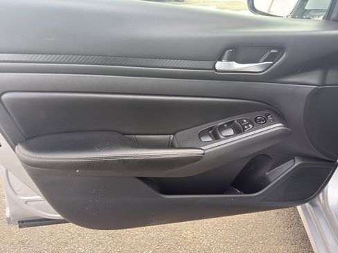 Certified 2024 Nissan Altima 2.5 SV w/ SV Premium Package image 13