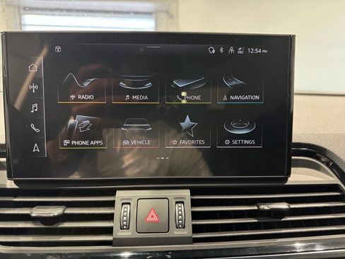 Used 2023 Audi Q5 2.0T Premium Plus w/ Premium Plus Package AWD/4WD image 23