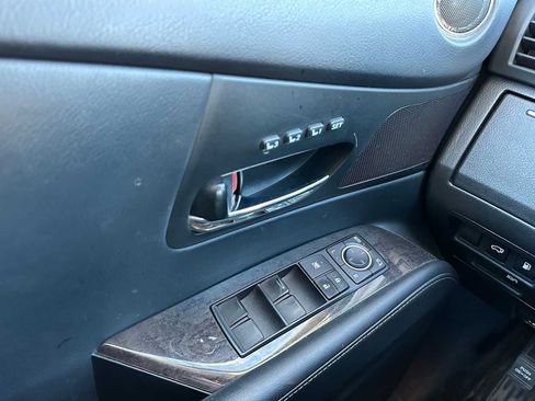 Used 2013 Lexus RX 450h AWD image 34