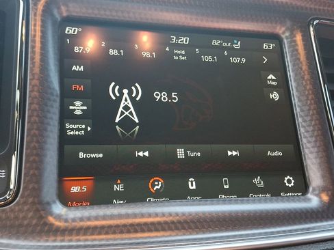 Used 2018 Dodge Challenger SRT Hellcat RWD image 17