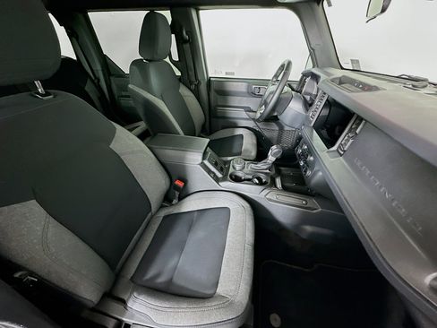 Used 2025 Ford Bronco Big Bend image 32