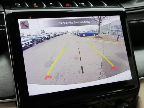 Used 2023 Jeep Grand Cherokee Limited w/ MOPAR Finishing Package image 29