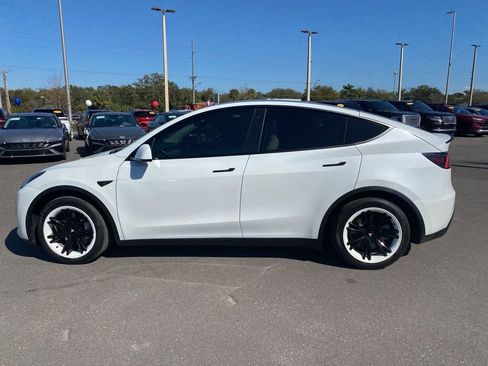 Used 2021 Tesla Model Y Long Range image 6