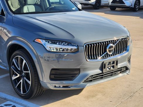 Used 2022 Volvo XC90 T6 Momentum w/ Advanced Package image 7