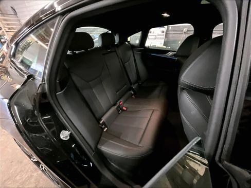 Used 2023 BMW i4 eDrive40 w/ M Sport Package image 29