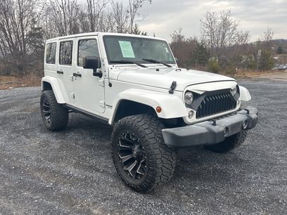 Used 2017 Jeep Wrangler Unlimited Rubicon w/ Connectivity Group
