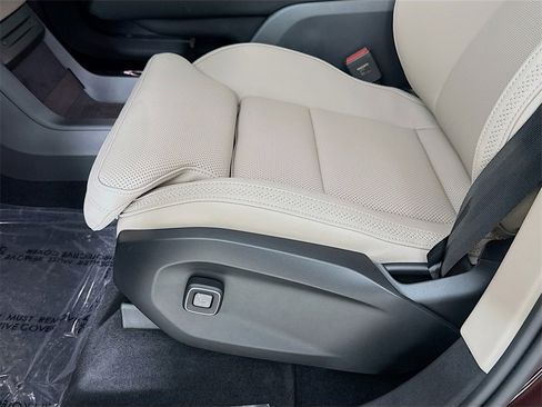 New 2025 Volvo EX90 Plus image 19