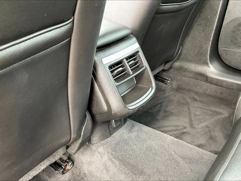 Used 2018 Chevrolet Impala LT FWD image 20