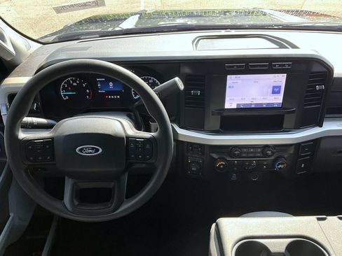 Used 2024 Ford F250 XL w/ STX Appearance Package AWD/4WD image 13