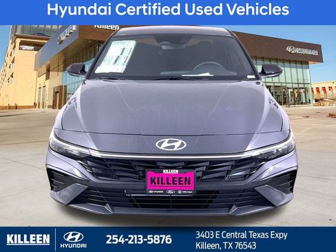 Used 2025 Hyundai Elantra Sport image 2