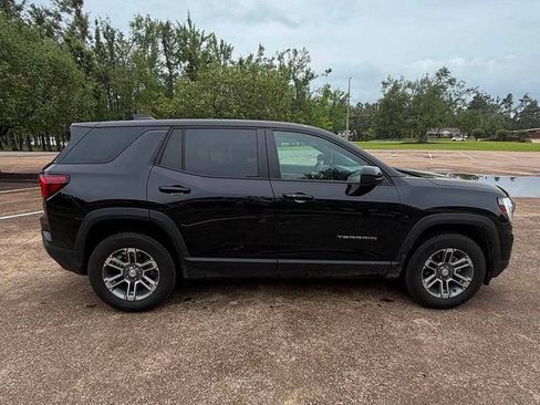 Used 2025 GMC Terrain Elevation AWD/4WD image 5