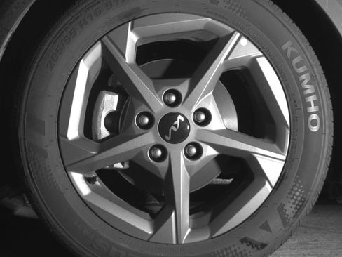 Used 2025 Kia K4 LXS image 12