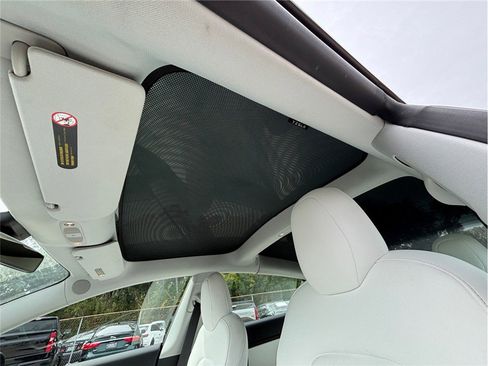 Used 2019 Tesla Model 3 Long Range image 32