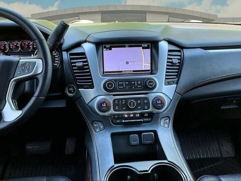 Used 2018 GMC Yukon SLT w/ Premium Edition AWD/4WD image 6
