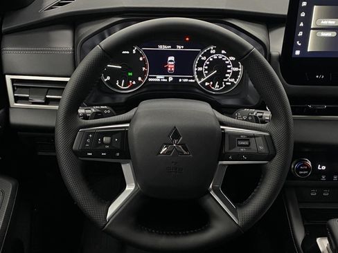 New 2026 Mitsubishi Outlander LE AWD/4WD image 46