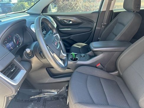 Used 2023 GMC Terrain SLE image 24