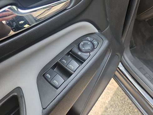Used 2024 Chevrolet Equinox LS FWD image 11