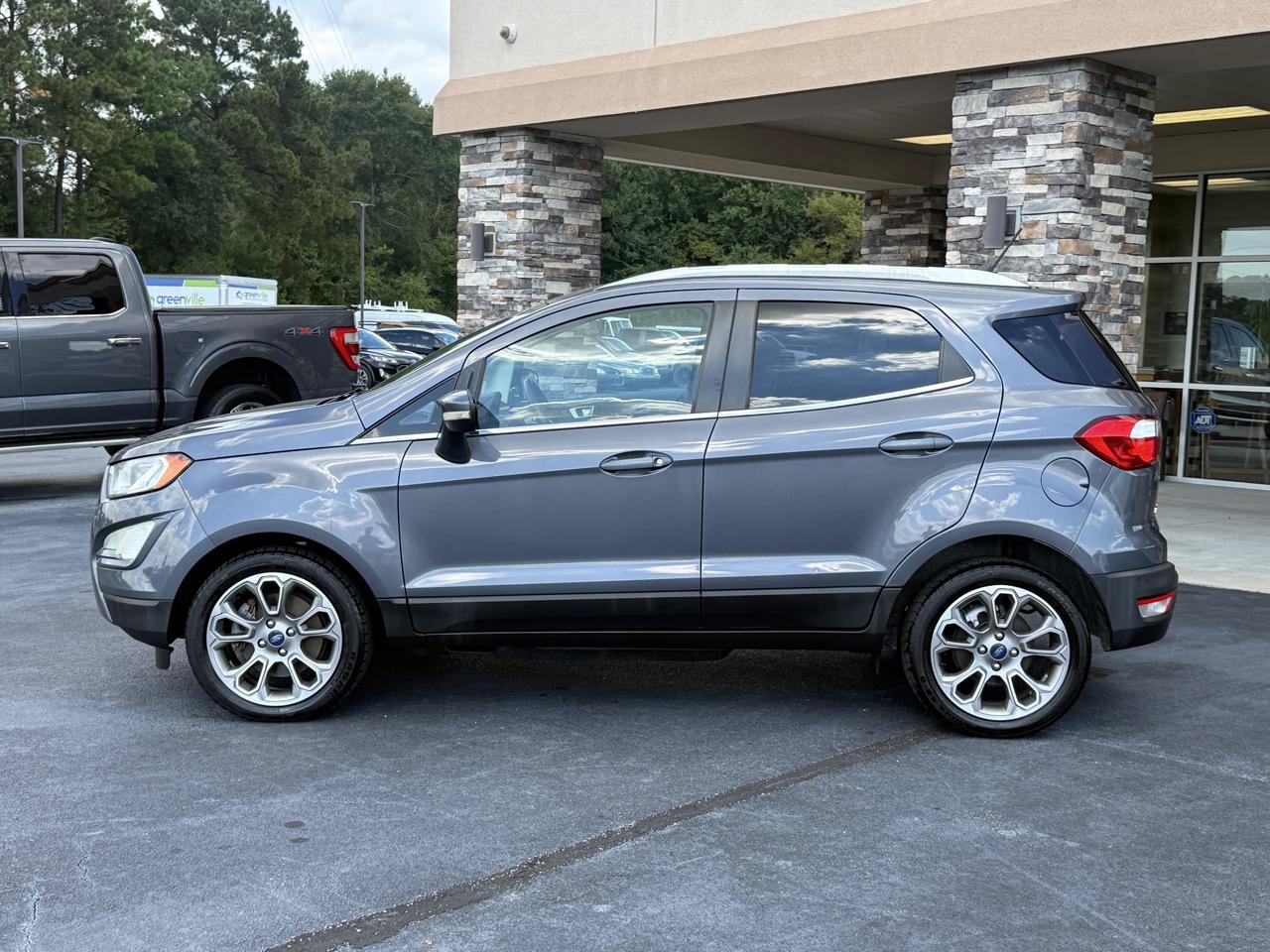 Used 2018 Ford EcoSport Titanium FWD image 2