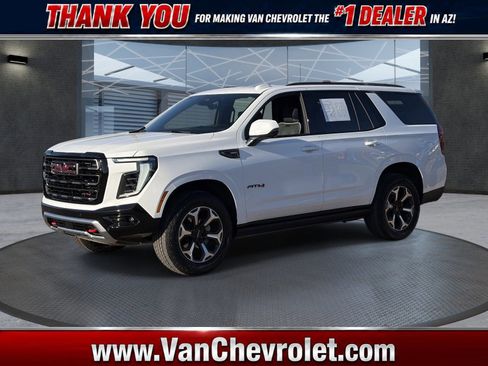 Certified 2025 GMC Yukon AT4 Ultimate AWD/4WD image 1
