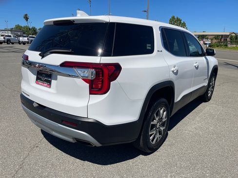 Used 2022 GMC Acadia SLE FWD image 4