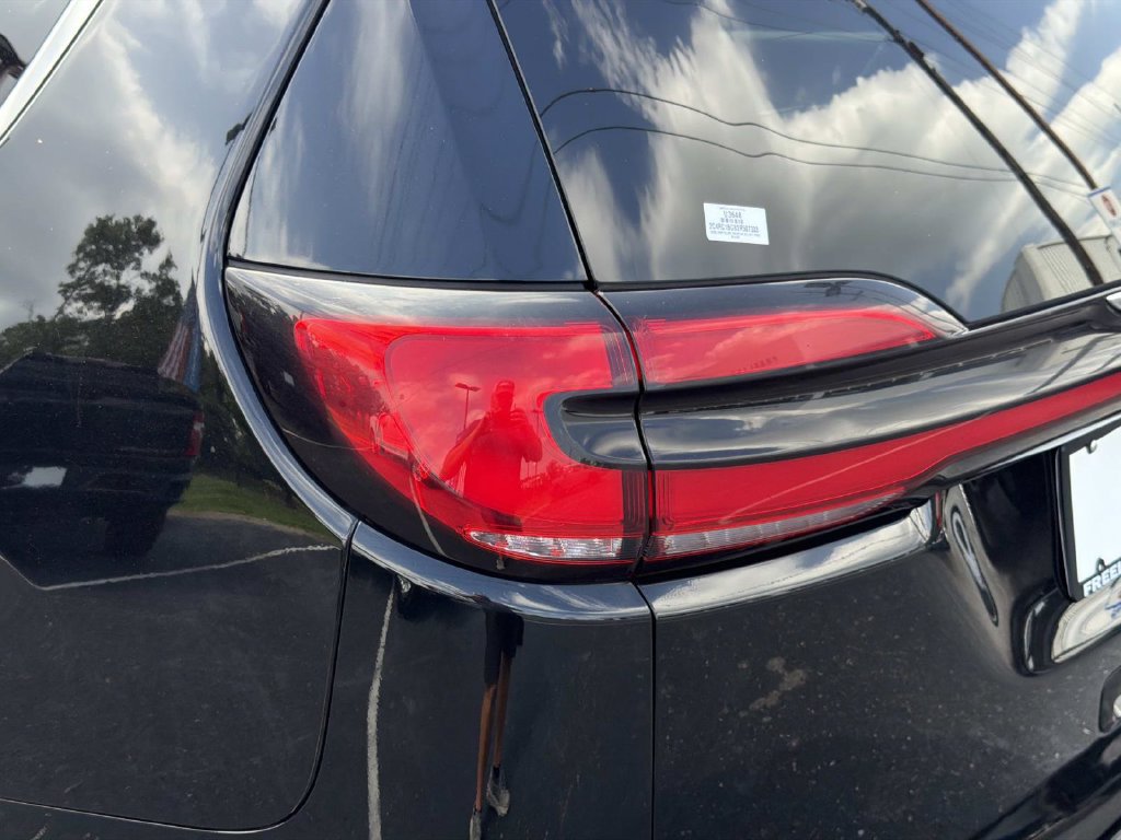 Used 2025 Chrysler Pacifica Select FWD image 11