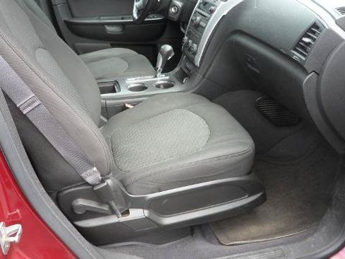 Used 2011 Chevrolet Traverse LT w/ Personal Connectivity Package FWD image 26