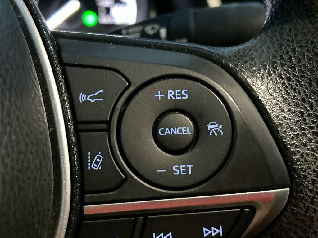 Used 2024 Toyota Camry LE w/ Convenience Package FWD image 18