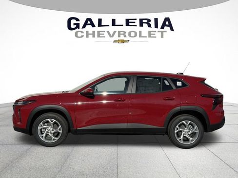 New 2026 Chevrolet Trax LS w/ LS Convenience Package FWD image 4