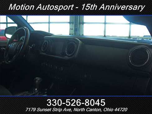 Used 2019 Toyota Tacoma TRD Off-Road image 33