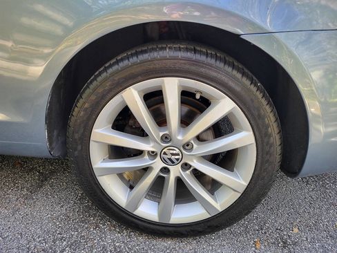 Used 2015 Volkswagen Eos Komfort image 18