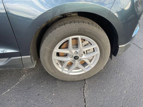 Used 2024 Ford Edge SEL w/ Convenience Package image 9