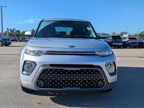 Used 2021 Kia Soul EX image 3