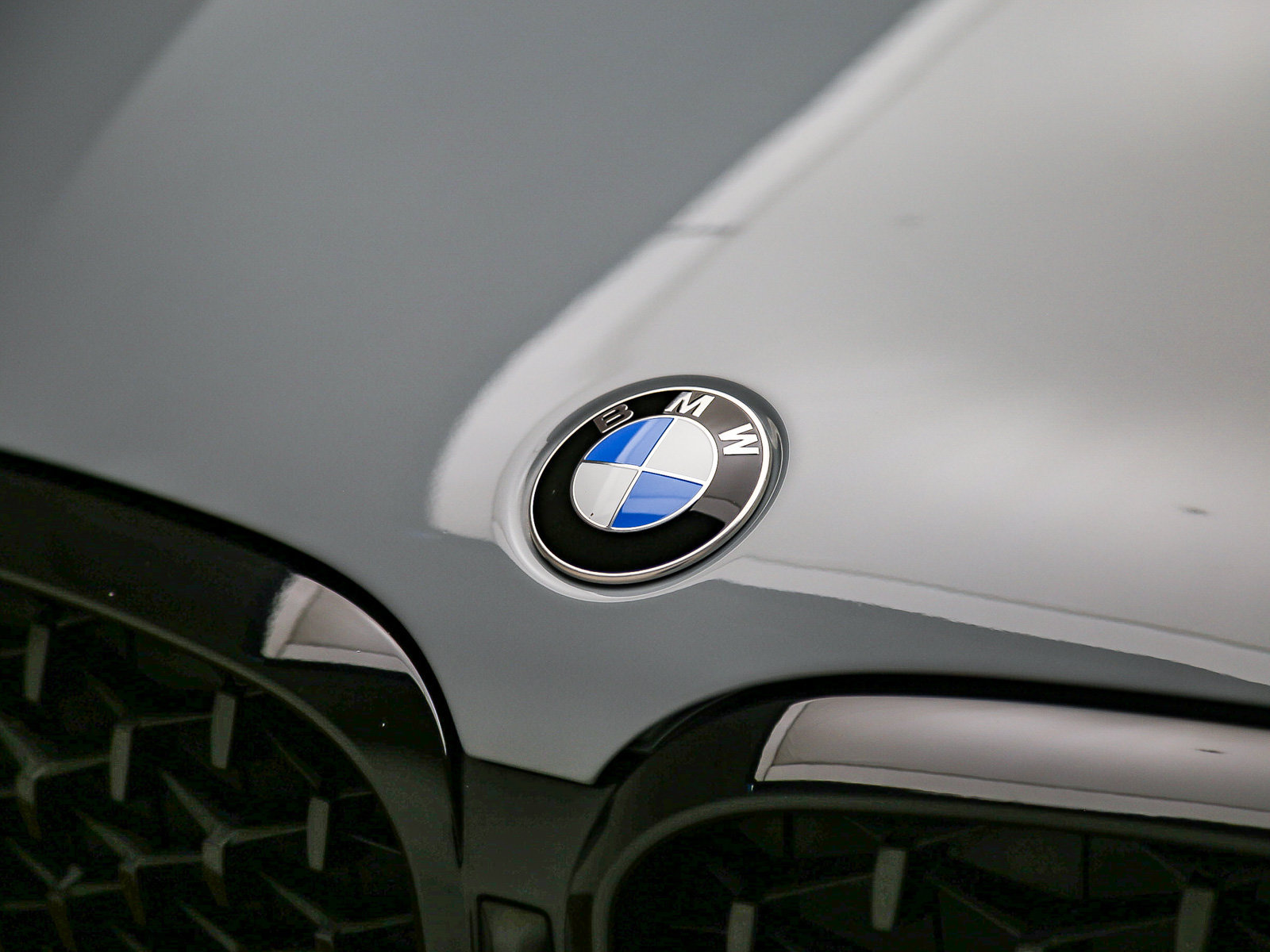 Used 2024 BMW X4 xDrive30i w/ Premium Package AWD/4WD image 9