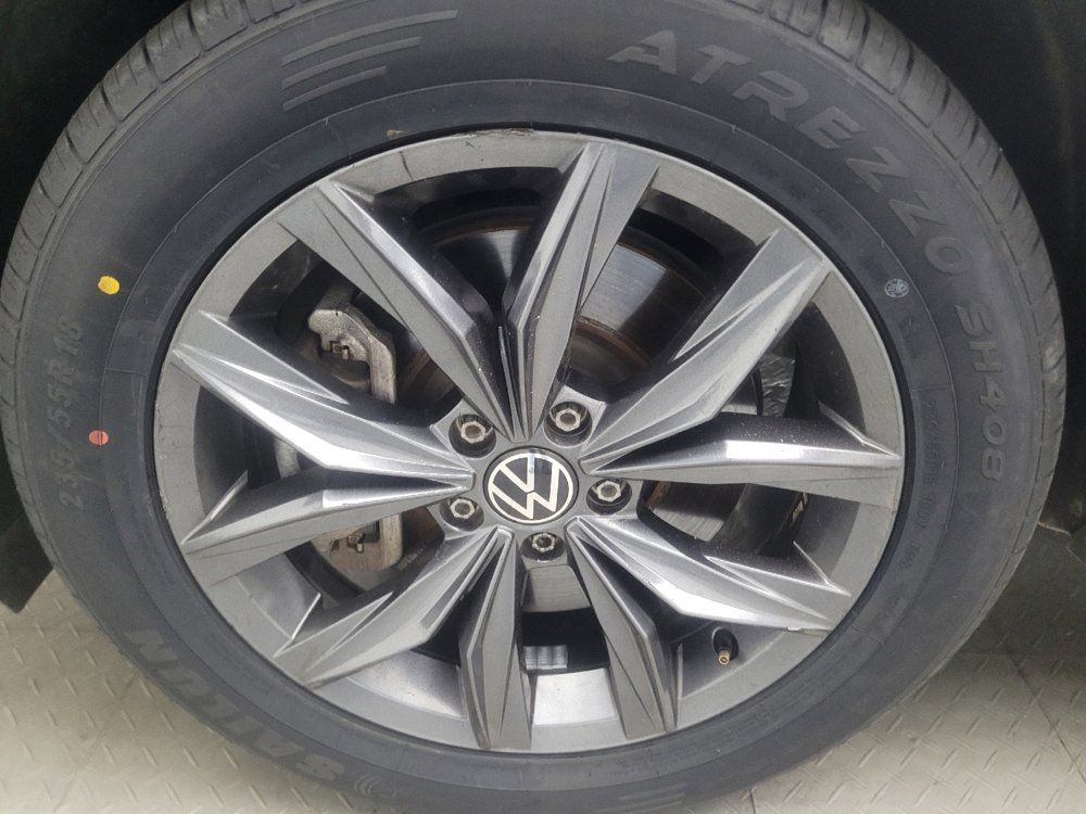 Used 2022 Volkswagen Tiguan SE AWD/4WD image 31