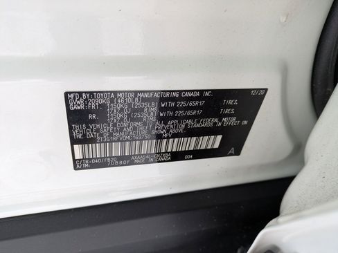 Used 2021 Toyota RAV4 LE image 23