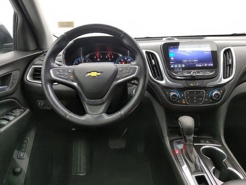 Used 2022 Chevrolet Equinox Premier AWD/4WD image 22