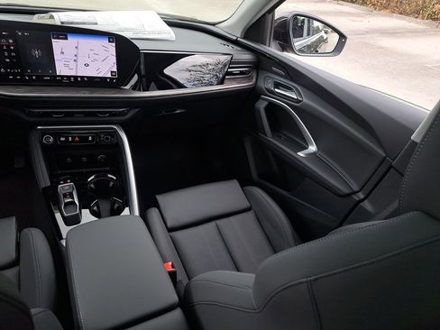 New 2025 Audi Q5 Premium Plus image 25